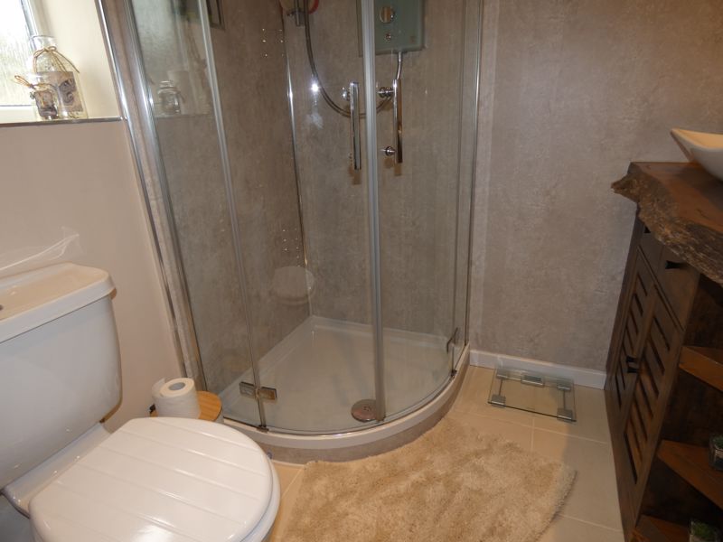 En-Suite- click for photo gallery